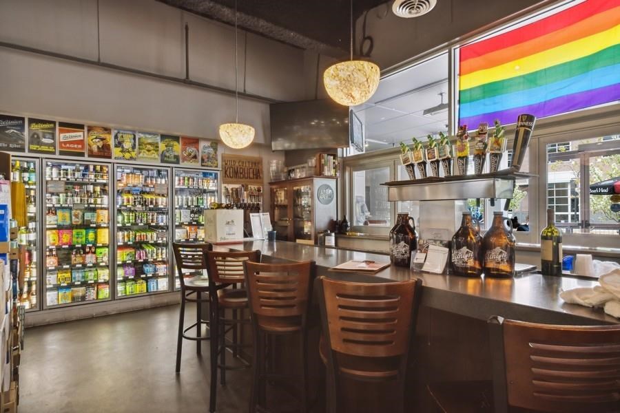 221 E College St Unit: 1206