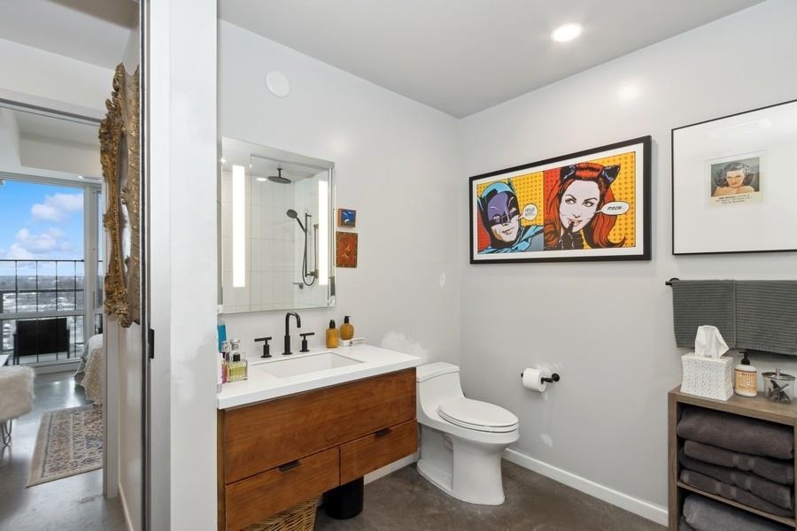 404 E College St Unit: 1303