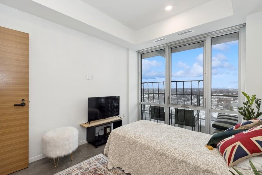 404 E College St Unit: 1303