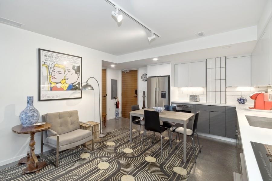 404 E College St Unit: 1303