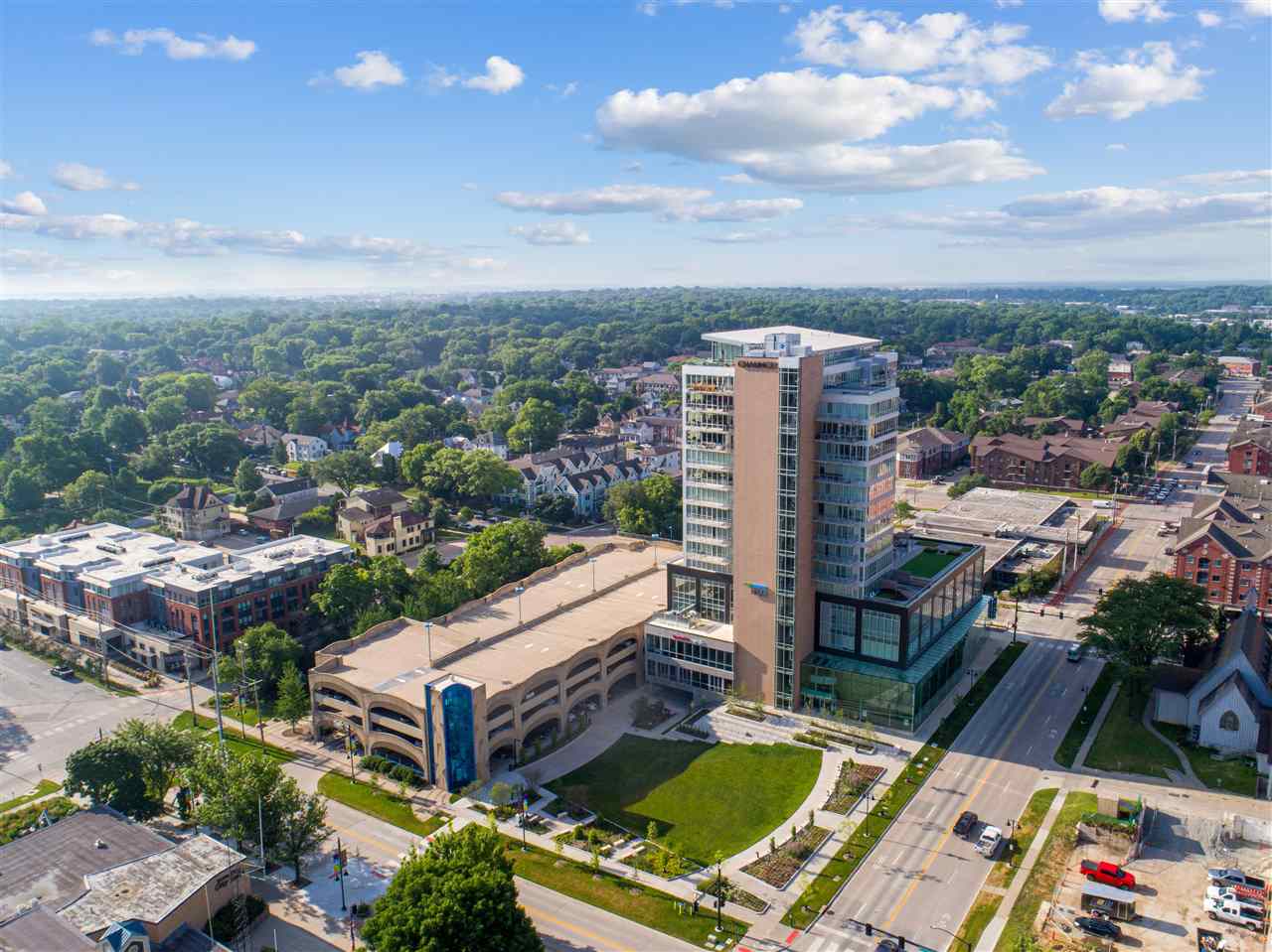 404 E College St Unit: 1303