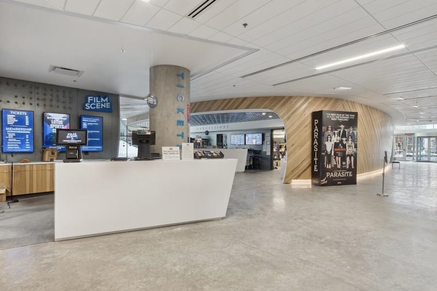 404 E College St Unit: 1303