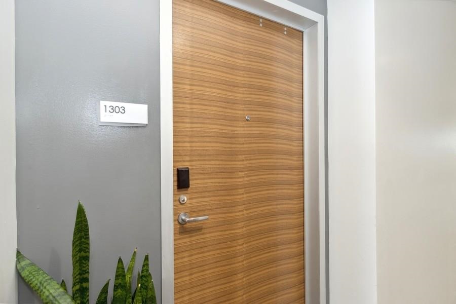 404 E College St Unit: 1303