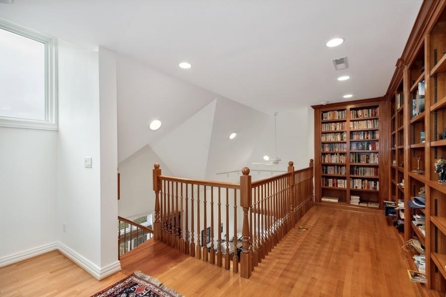 3808 Stoney Pointe Ln NE