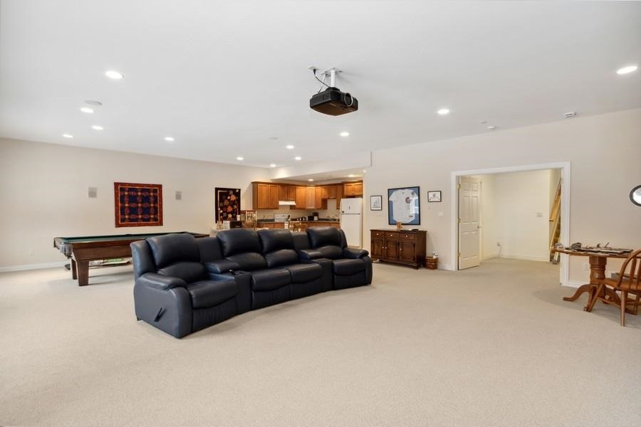 3808 Stoney Pointe Ln NE