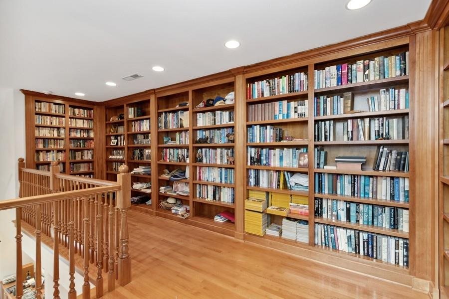 3808 Stoney Pointe Ln NE