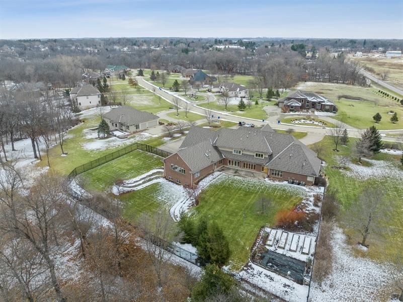 3808 Stoney Pointe Ln NE