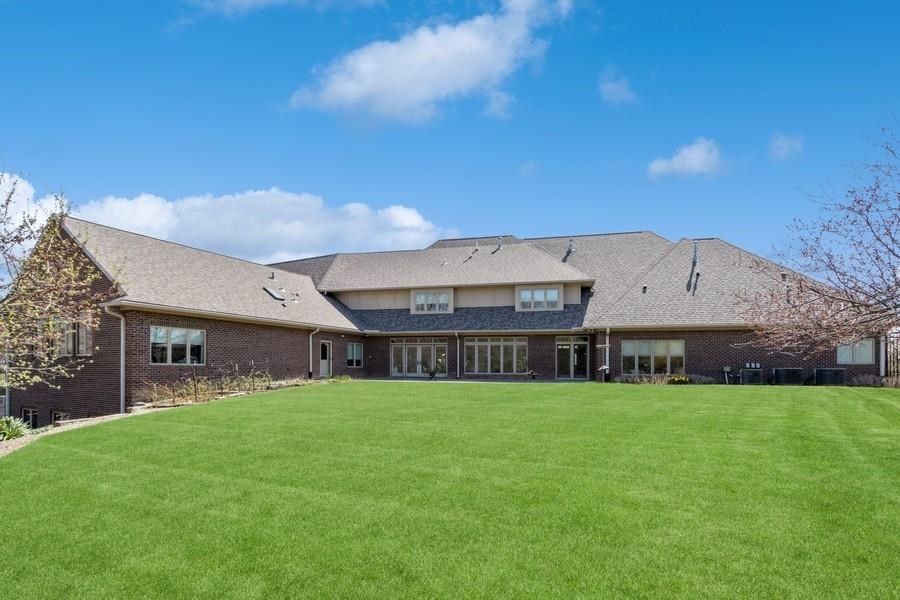 3808 Stoney Pointe Ln NE