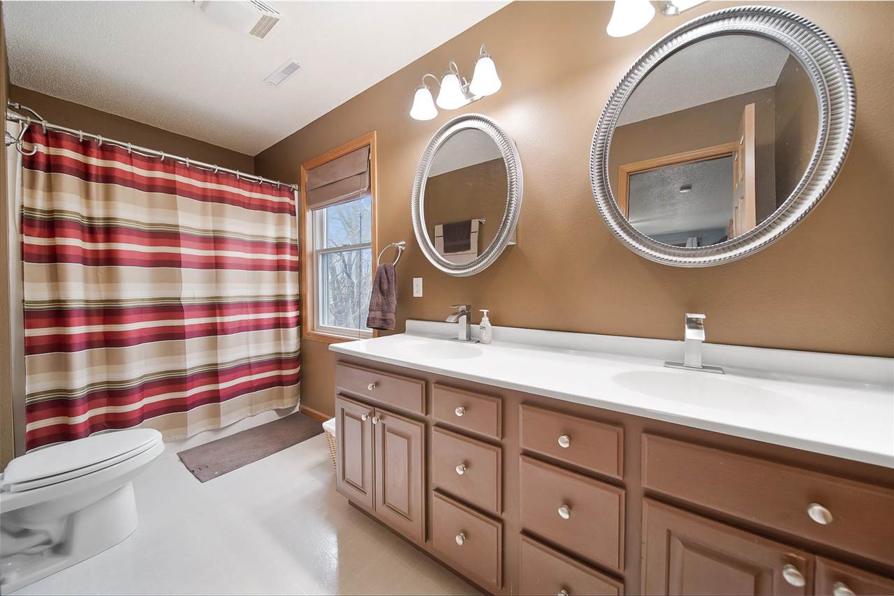 2424 North Ridge Dr.