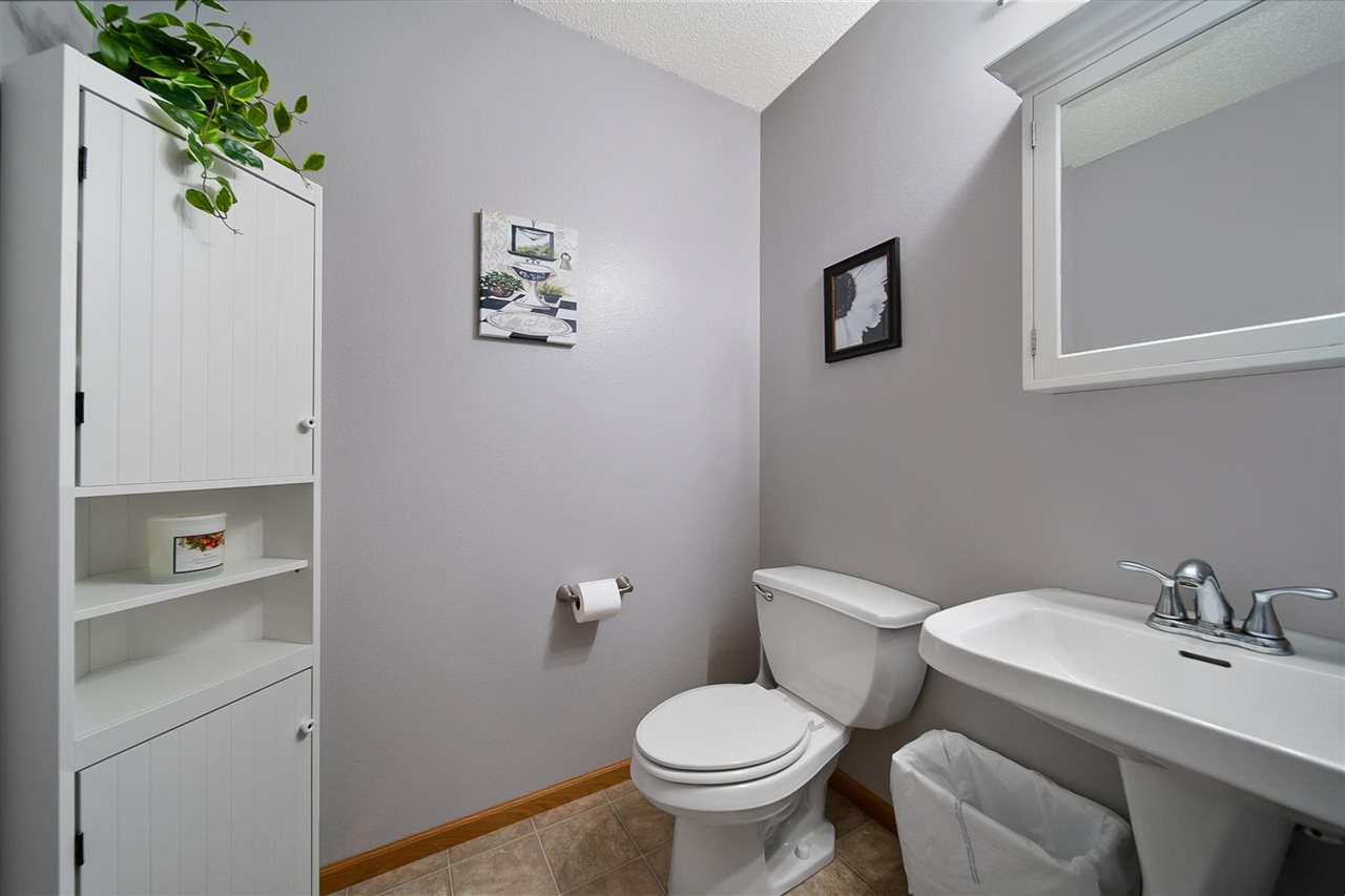 2424 North Ridge Dr.