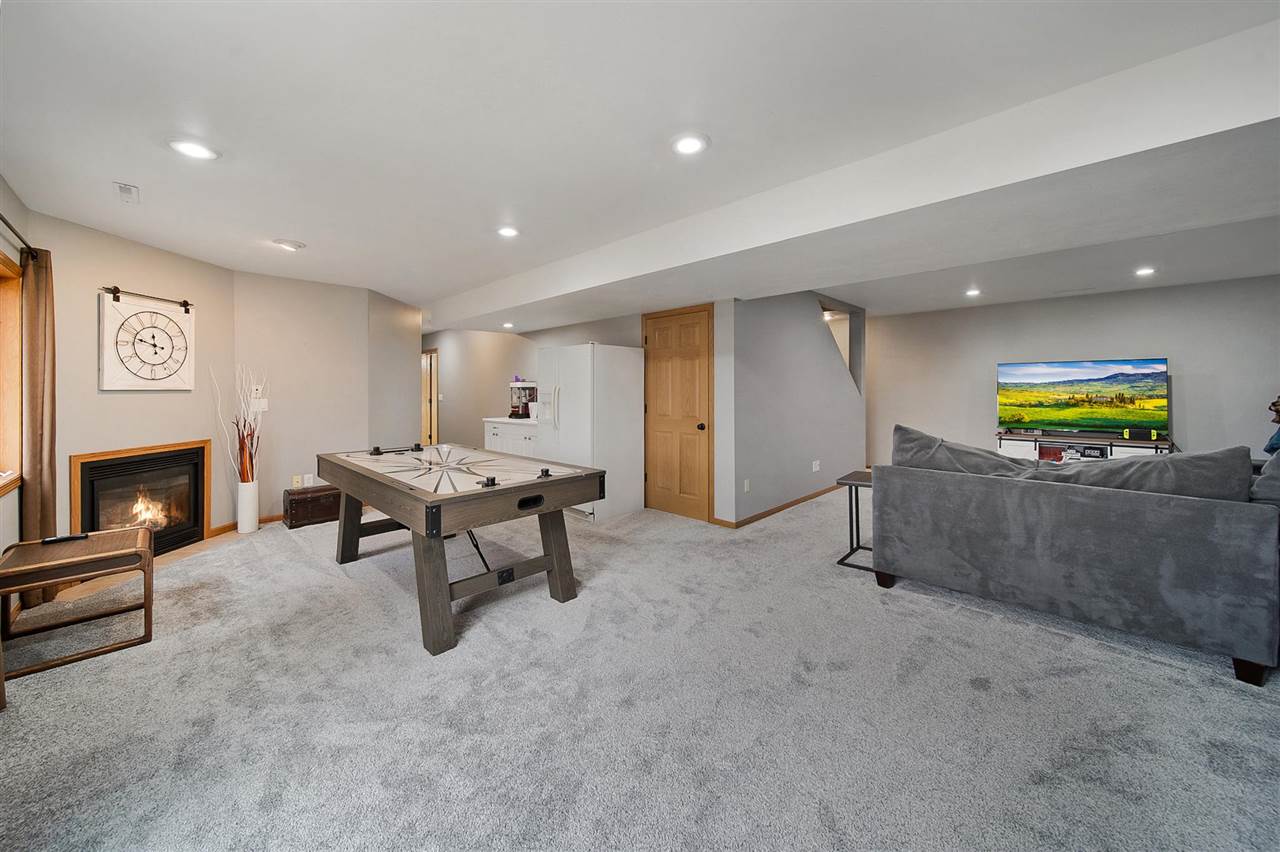 2424 North Ridge Dr.