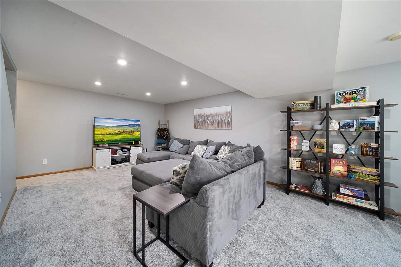 2424 North Ridge Dr.