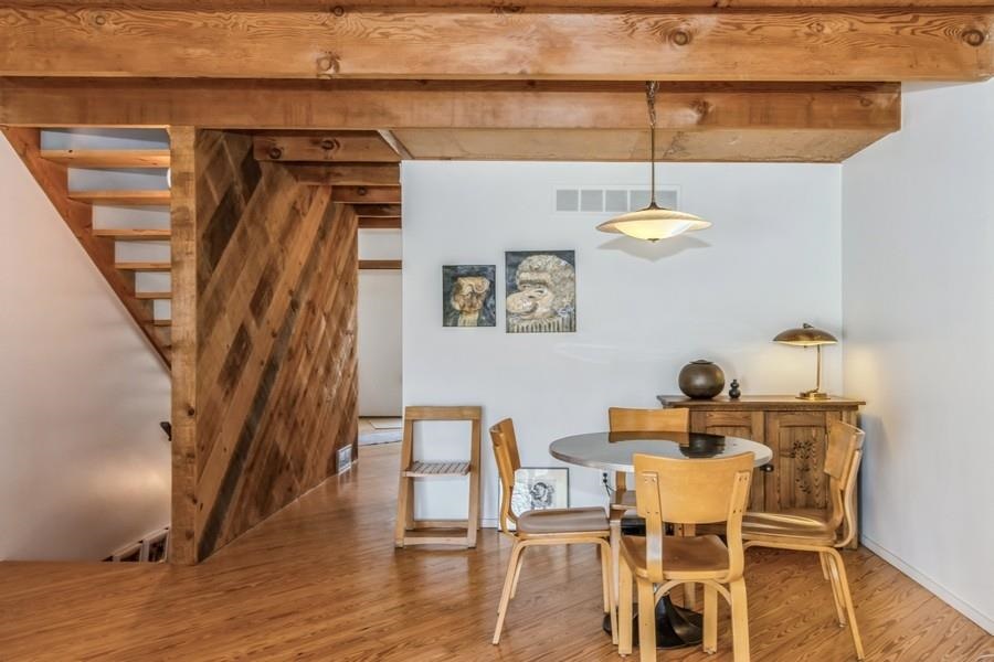 3201 Muscatine Ave Unit: 4