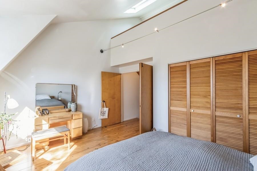 3201 Muscatine Ave Unit: 4