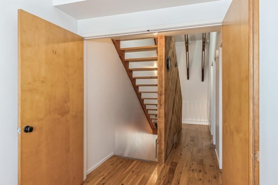 3201 Muscatine Ave Unit: 4