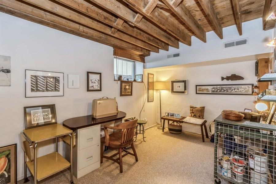 3201 Muscatine Ave Unit: 4