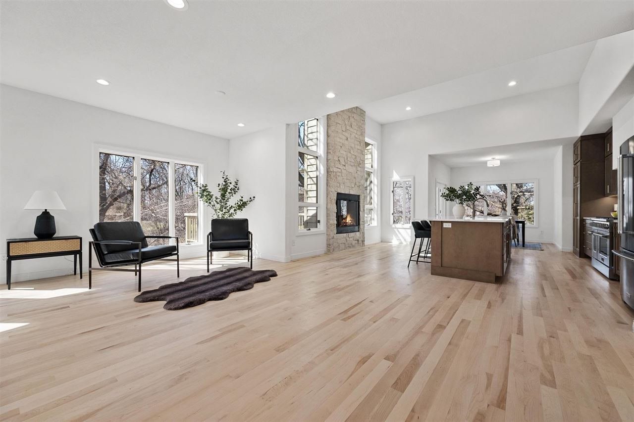 3691 Forest Gate Dr NE