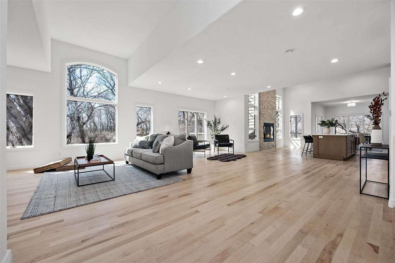 3691 Forest Gate Dr NE