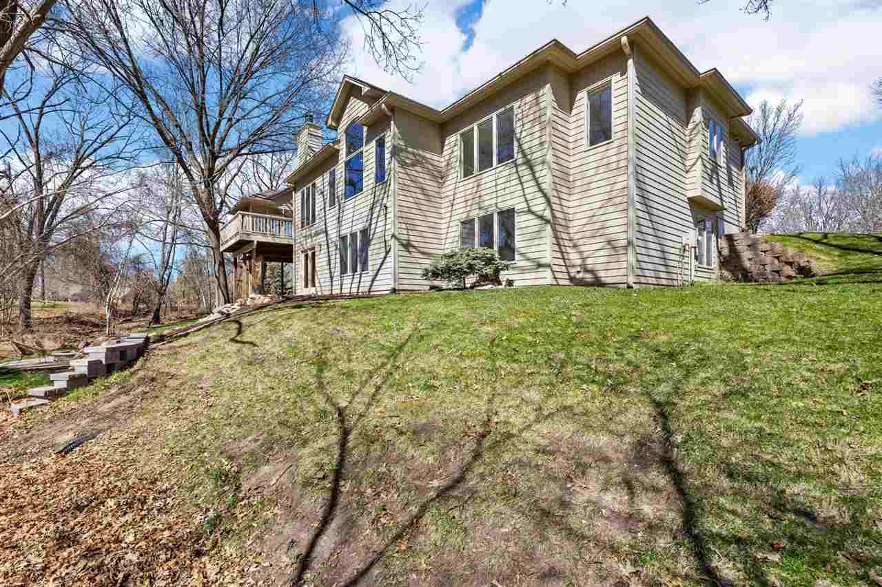 3691 Forest Gate Dr NE