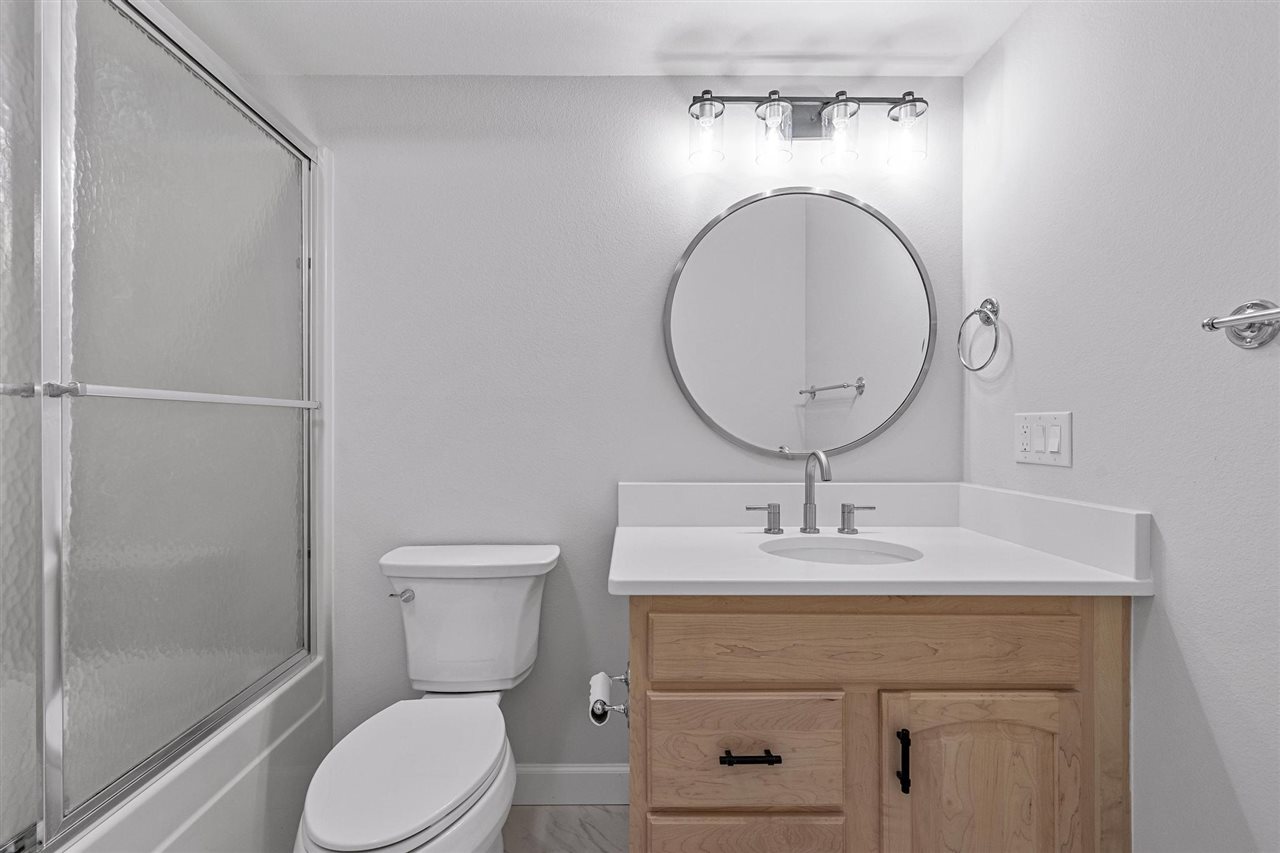 3691 Forest Gate Dr NE