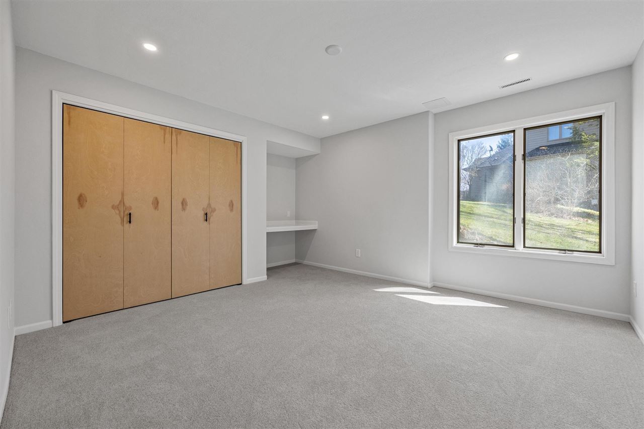 3691 Forest Gate Dr NE