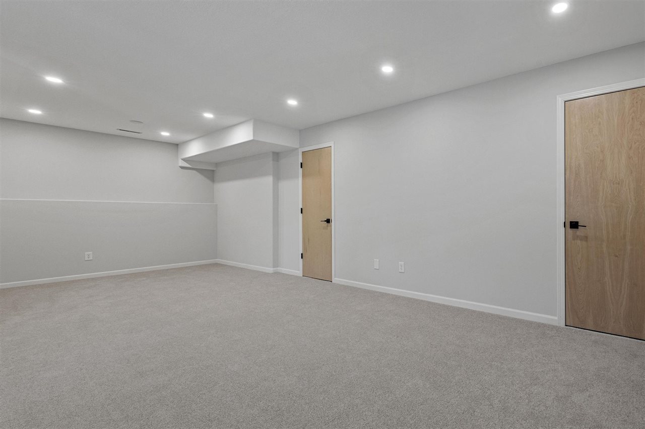 3691 Forest Gate Dr NE