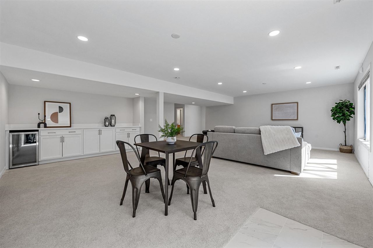 3691 Forest Gate Dr NE