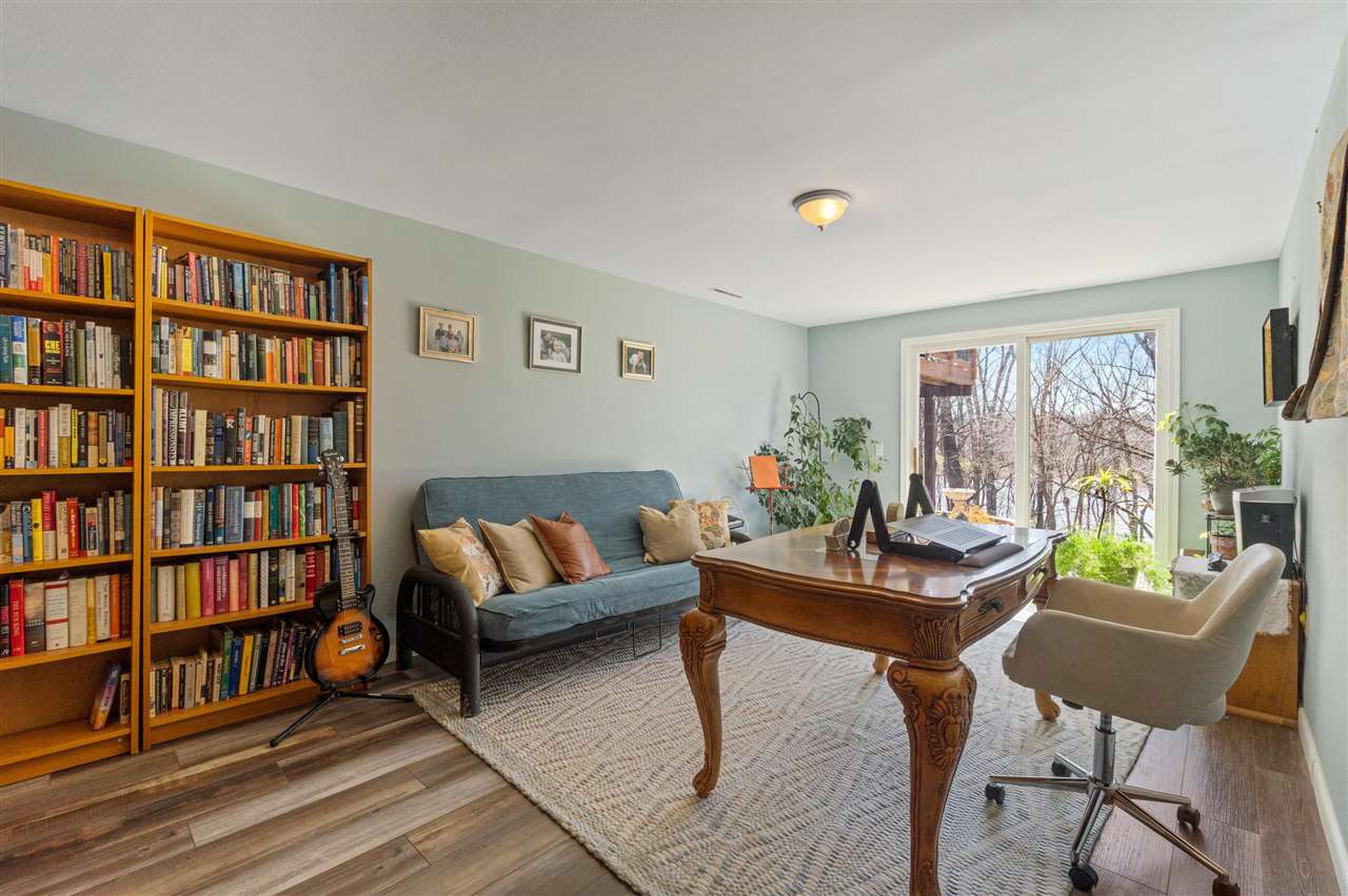 2131 Lakeview Ridge Dr NE