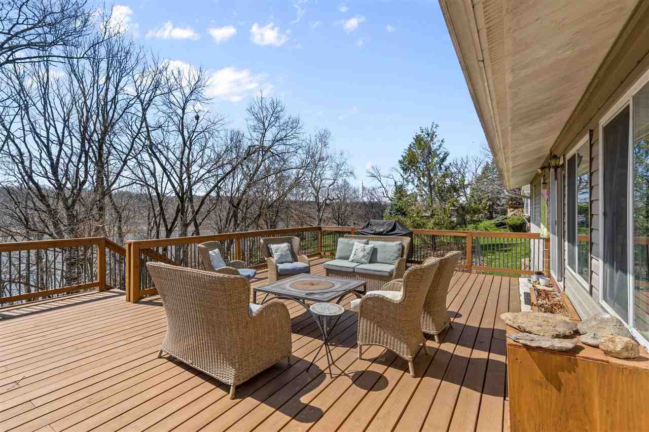 2131 Lakeview Ridge Dr NE