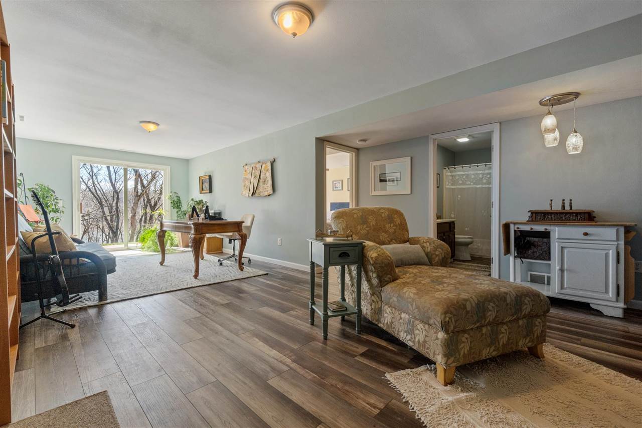 2131 Lakeview Ridge Dr NE