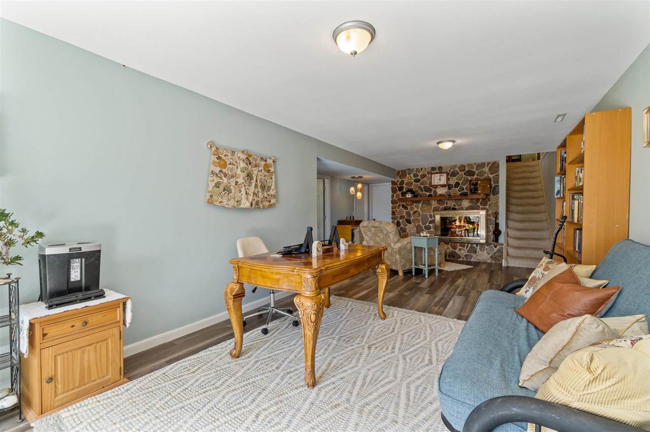 2131 Lakeview Ridge Dr NE