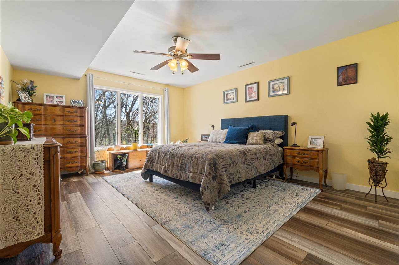 2131 Lakeview Ridge Dr NE