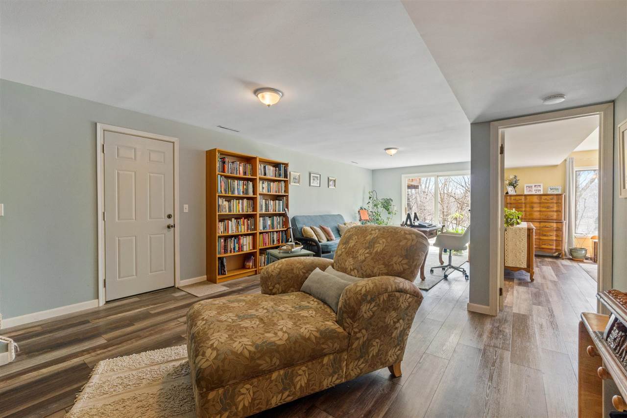 2131 Lakeview Ridge Dr NE