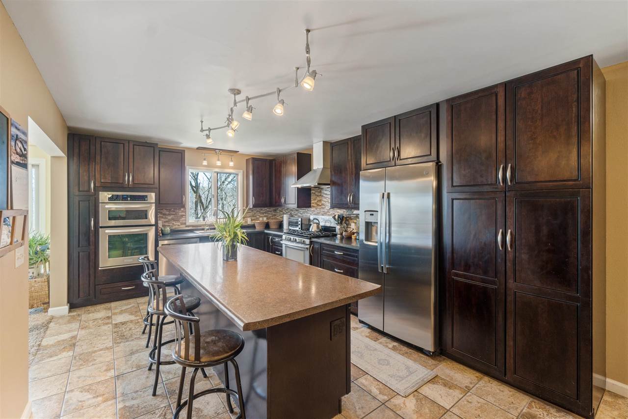 2131 Lakeview Ridge Dr NE