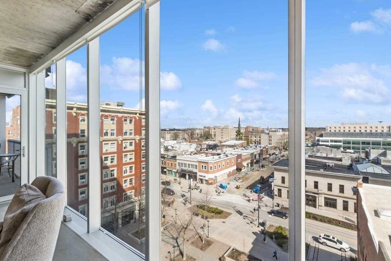 201 E Washington St Unit: No. 703