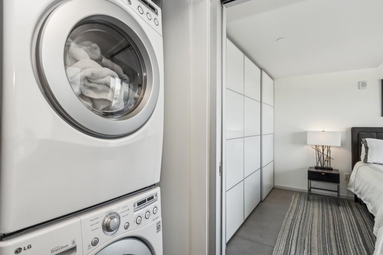 201 E Washington St Unit: No. 703