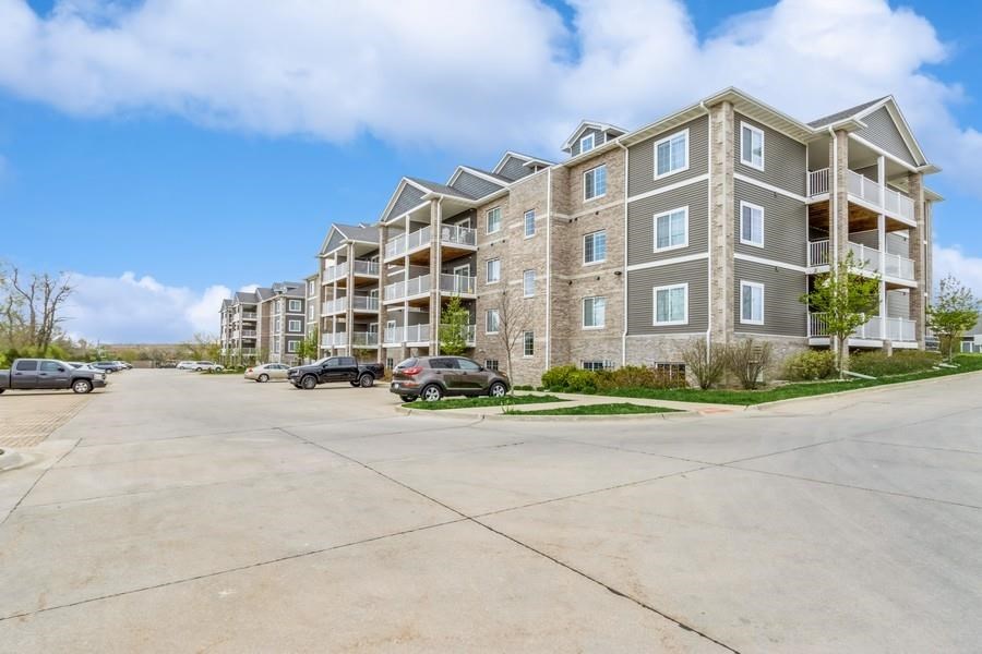 2863 Spring Rose Cir #101