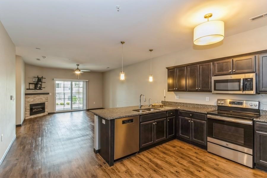 2863 Spring Rose Cir #101