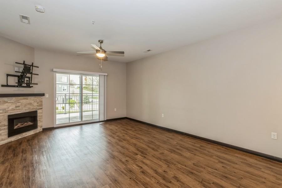 2863 Spring Rose Cir #101