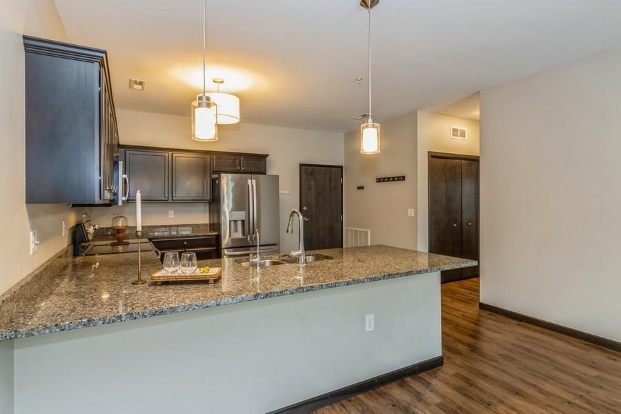 2863 Spring Rose Cir #101