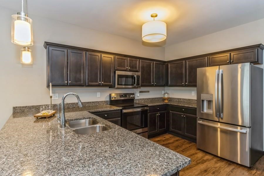 2863 Spring Rose Cir #101