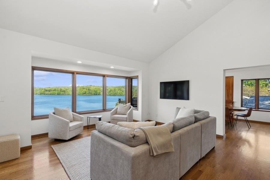 3756 Cottage Reserve Rd NE