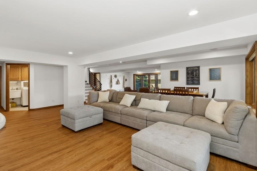 3756 Cottage Reserve Rd NE