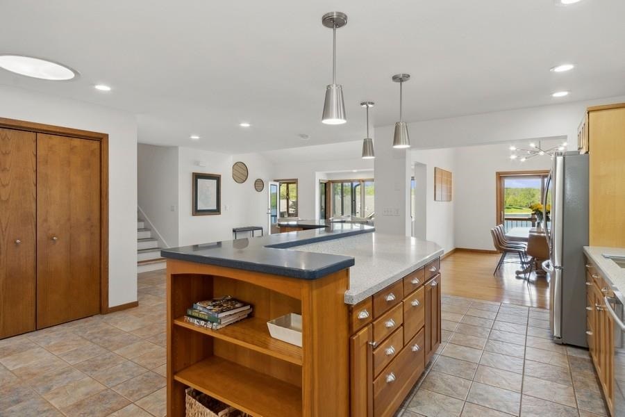 3756 Cottage Reserve Rd NE