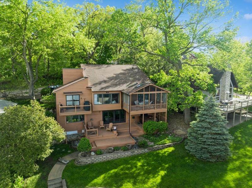 3756 Cottage Reserve Rd NE