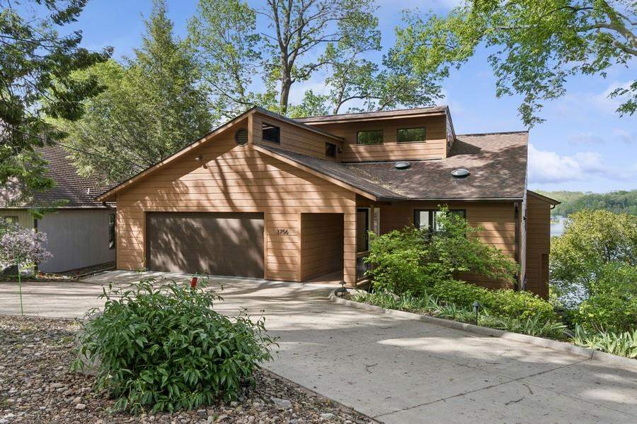 3756 Cottage Reserve Rd NE