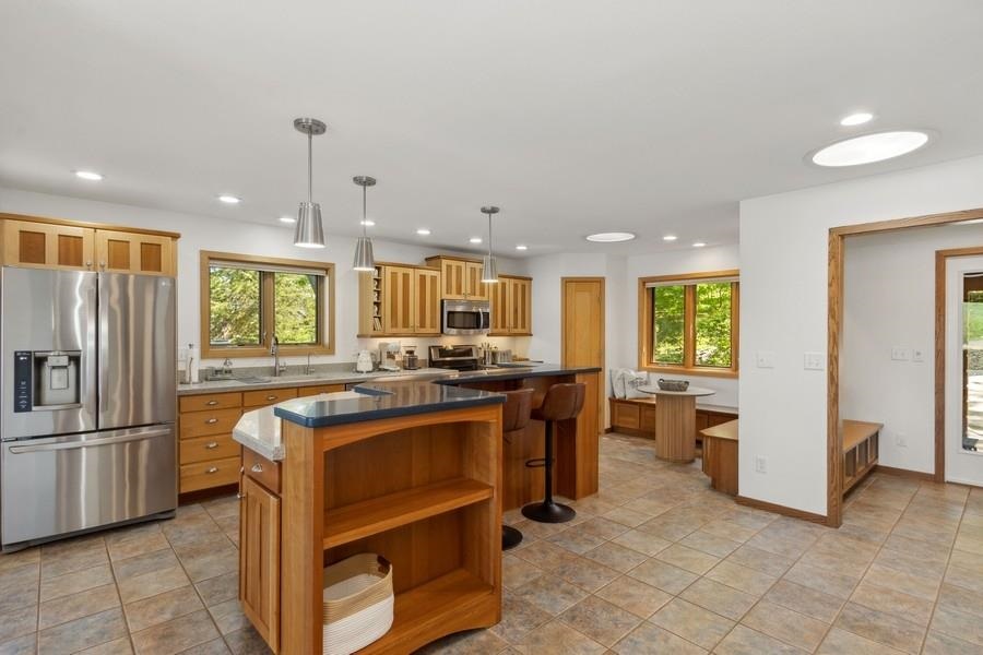 3756 Cottage Reserve Rd NE