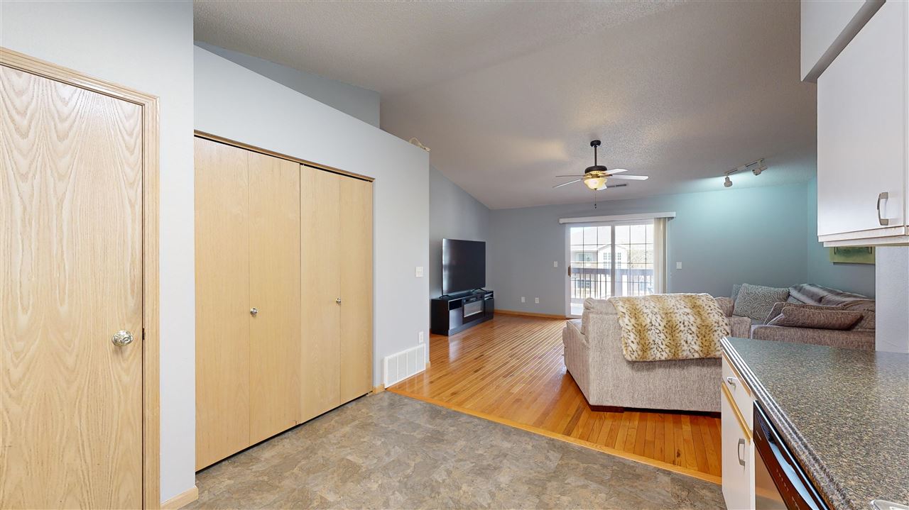 2874 Triple Crown Ln Unit: 9