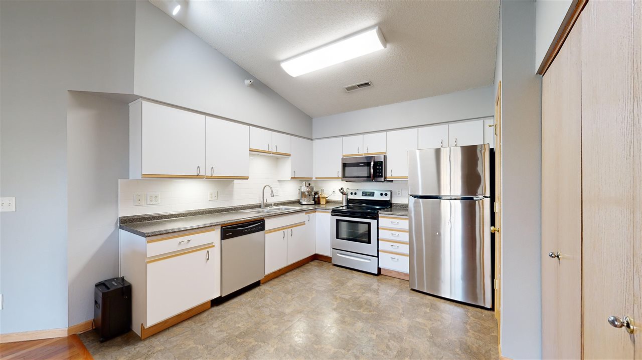 2874 Triple Crown Ln Unit: 9