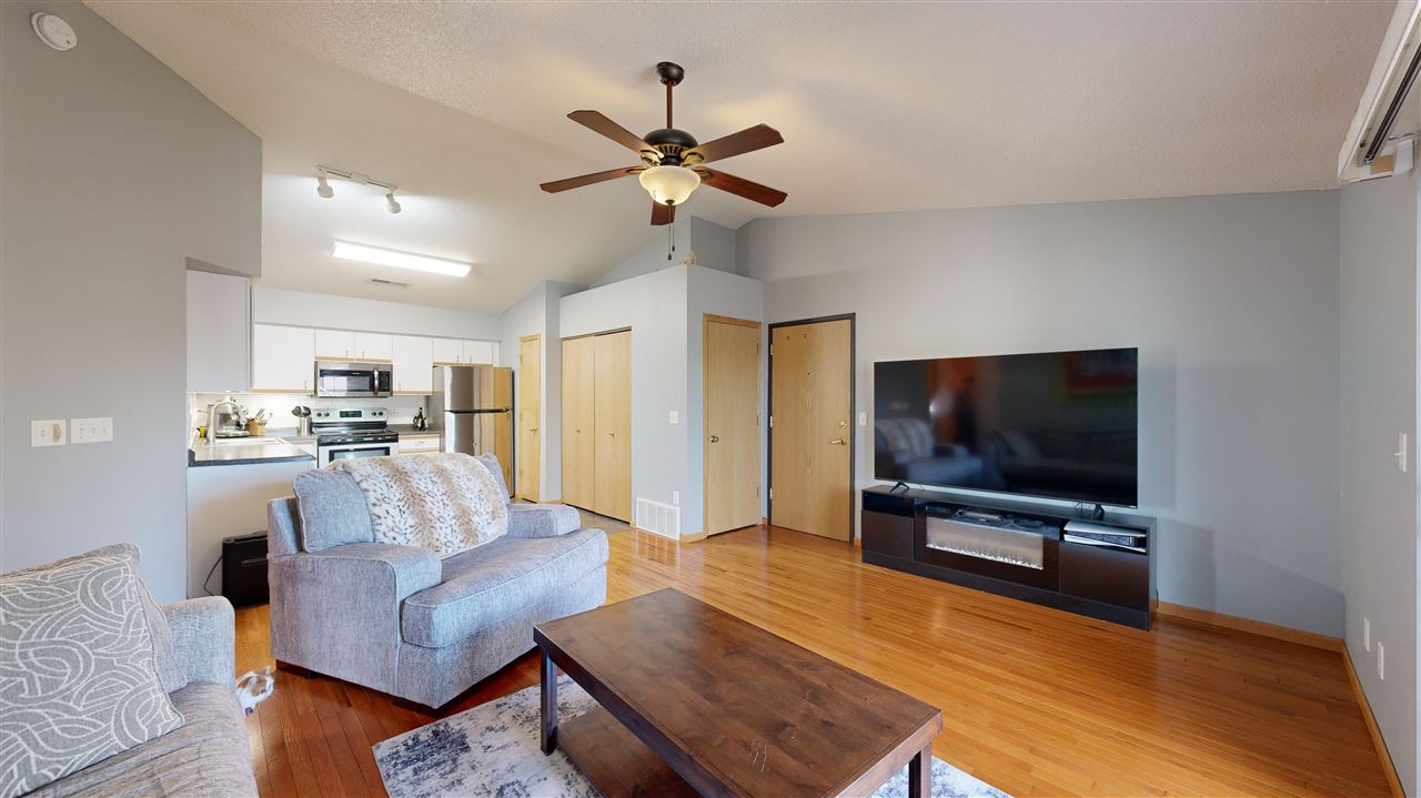 2874 Triple Crown Ln Unit: 9